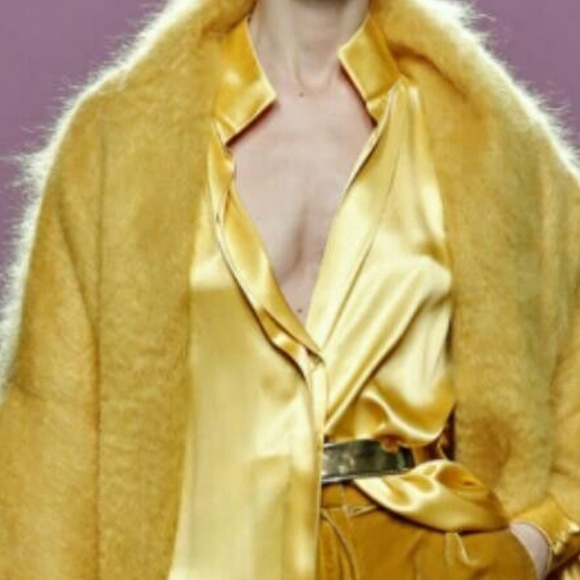 Express golden 100% silk blouse, as new! Size Medium - Picture 2 of 9